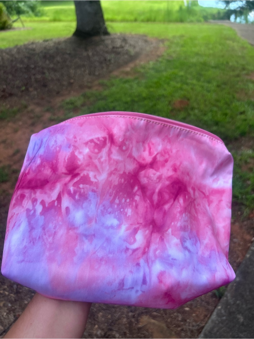 Clear Studded Jelly Tote Bag with Pink Tie-Dye Cosmetic Pouch & Gold Chain - Picture 7 of 8